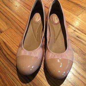 Clarks Artisan flats- soft pink leather - 8 1/2 M